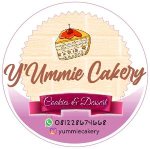 logo Y'Ummie Cakery